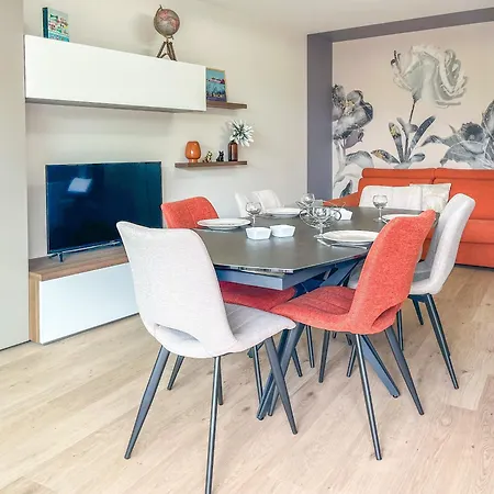 Appartement Spacieux Et Decore Avec Gout - Quartier Pironniere - 6 Personnes